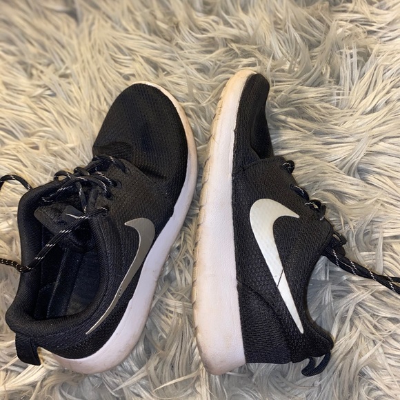 NIKE ROSHES - Picture 2 of 4